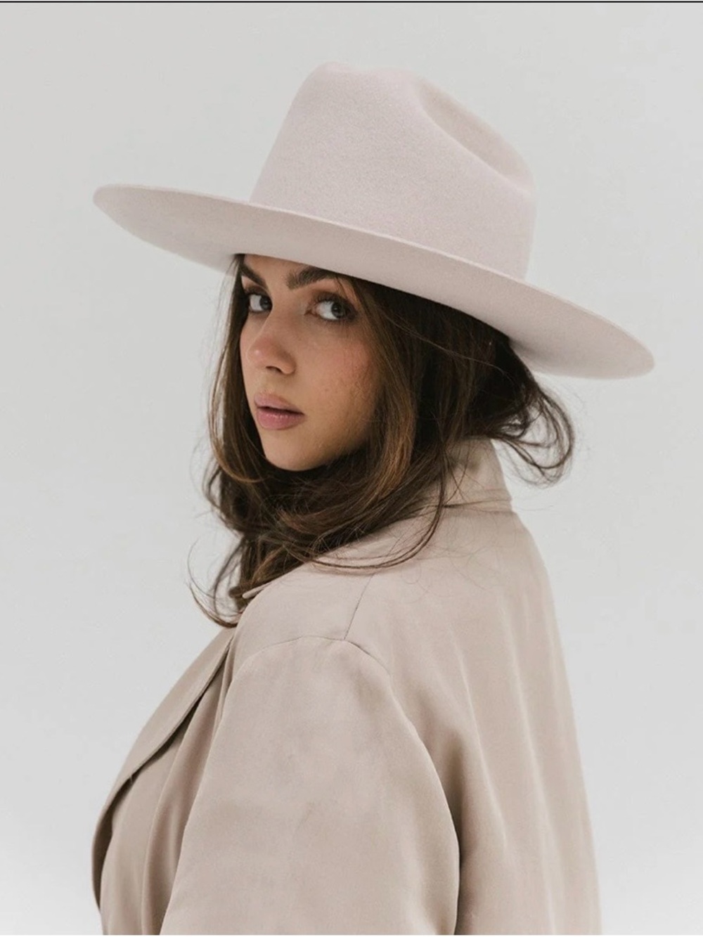 NWT GIGI PIP EZRA Wide-Brim Fedora Hat in Light Beige